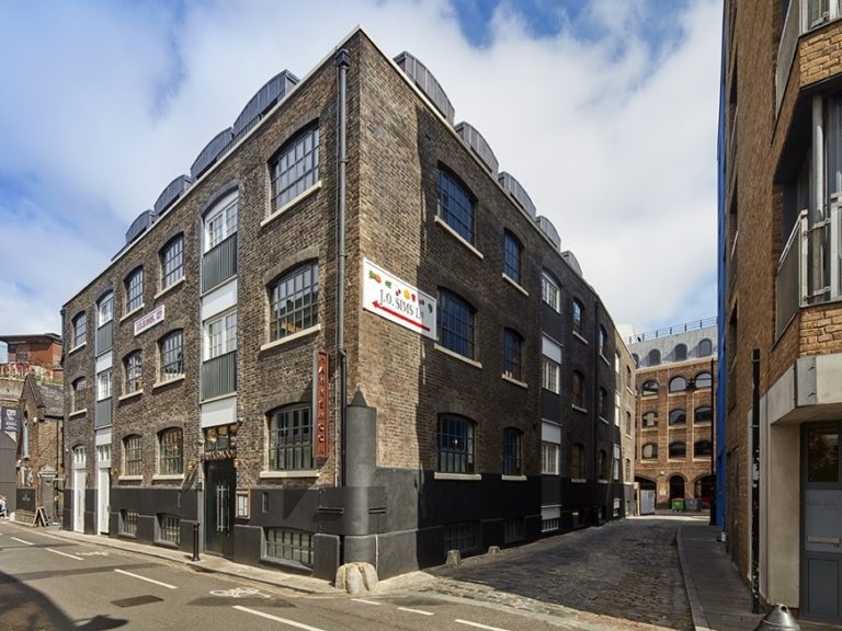 WWA member George Barnsdale manufactured wood windows for 16 Winchester Walk in Borough Market